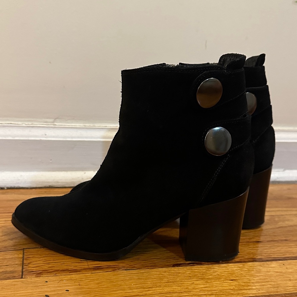 Rare “Alberto Fermani” Black Ankle Boots